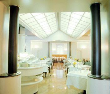 Hotel Milano 4*