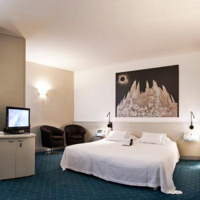 Milano Hotel 4*